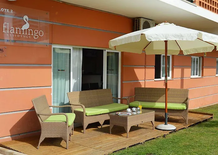 Urban Flamingo Aparthotel