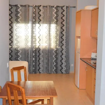 Urban Flamingo Апарт-отель Портиман